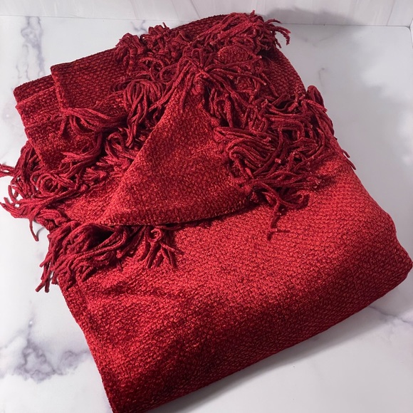 Pottery Barn Red Chenille Throw Blanket Rayon/Cotton 50 X 60” - Picture 5 of 5